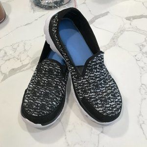 Danskin Women's Shoes Black & White Variegated Size 9